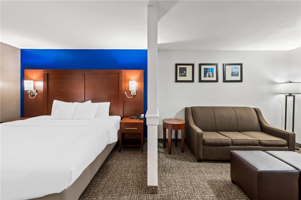 Comfort Inn & Suites Fairborn Near Wright Patterson Afb Стая снимка