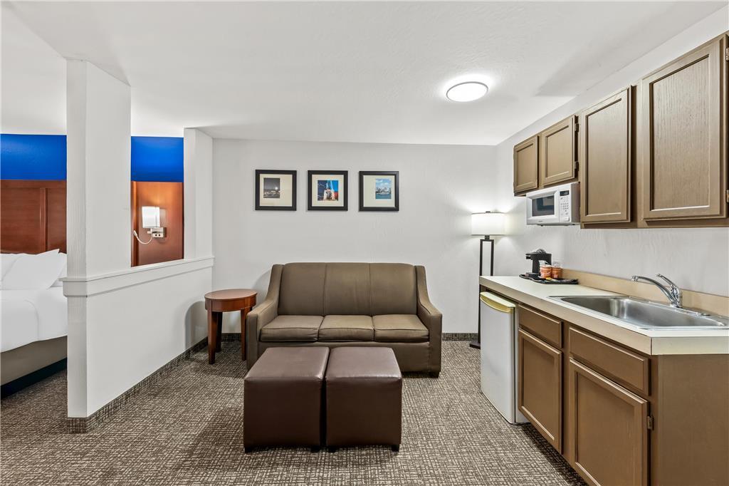 Comfort Inn & Suites Fairborn Near Wright Patterson Afb Стая снимка
